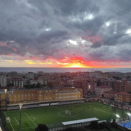 Super Vista Al Grattacielo Di Lavagna公寓 外观 照片